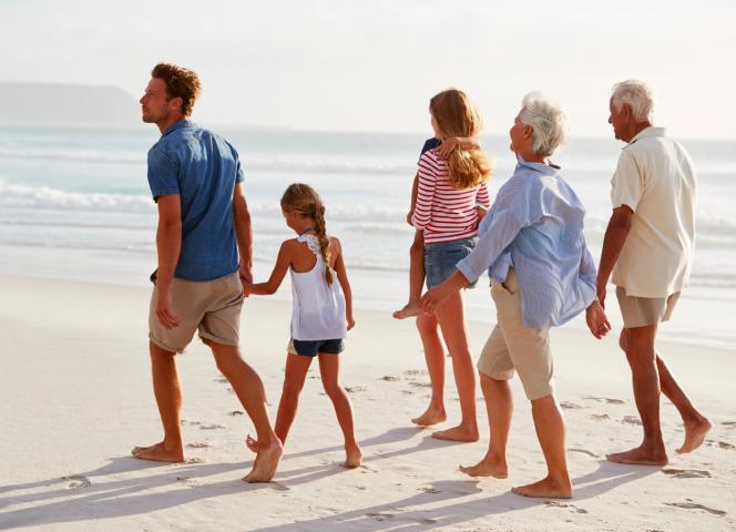 Rassemblement familial à la plage