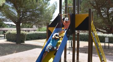 Aire de jeux du village vacances Cévéo