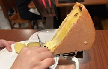 Raclette résidence cévéo Bois d'Amont