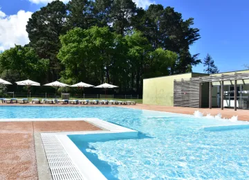Piscine du village vacances de Mesquer - Pays de Guérande